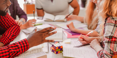 Especialista en Sociología de la Educación