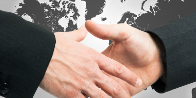 Especialista en Constitución e Integración Internacional del Comercio