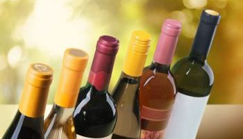 MF1110_3 Servicio Especializado de Vinos